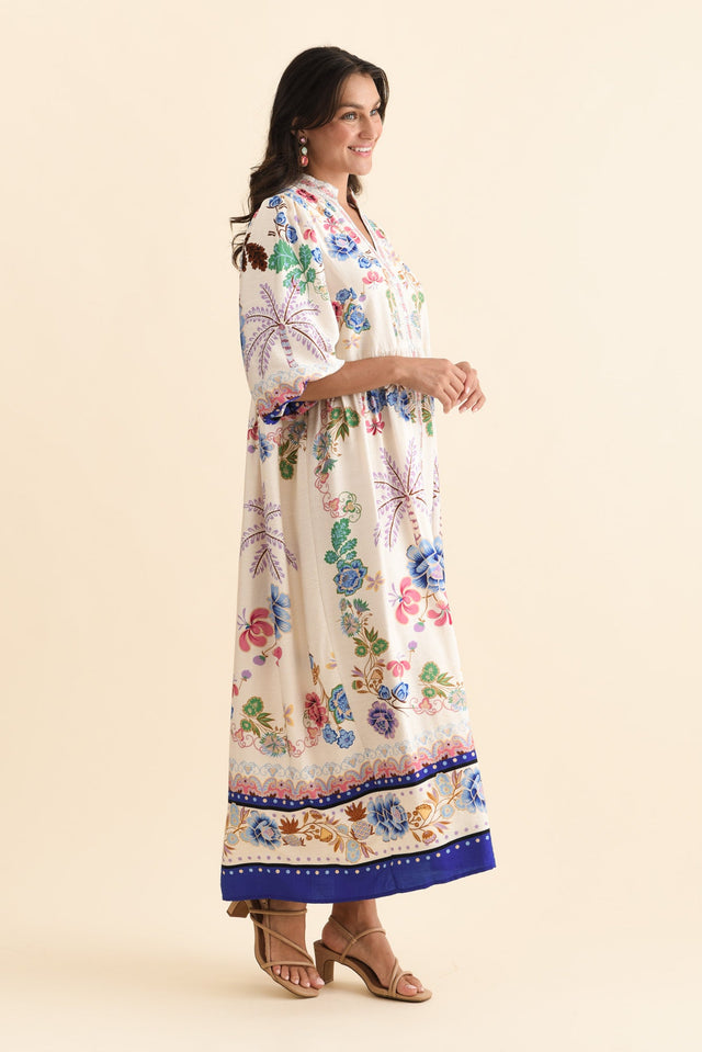 alt text|model:Brontie image 3