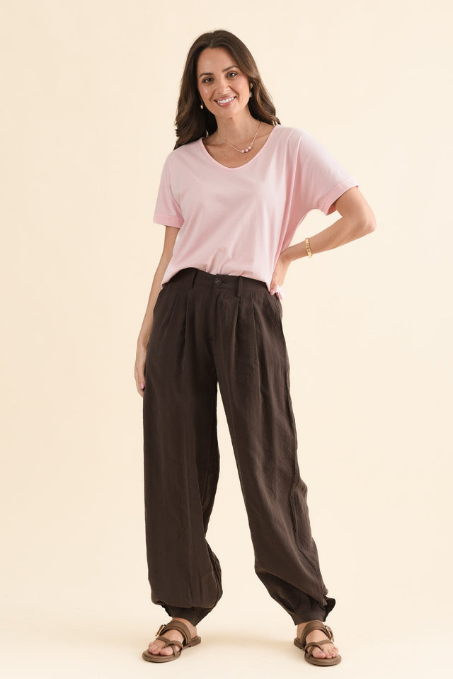 Demi Chocolate Pleated Pants,Detail,Brunette model,alt text|model:MJ image 5