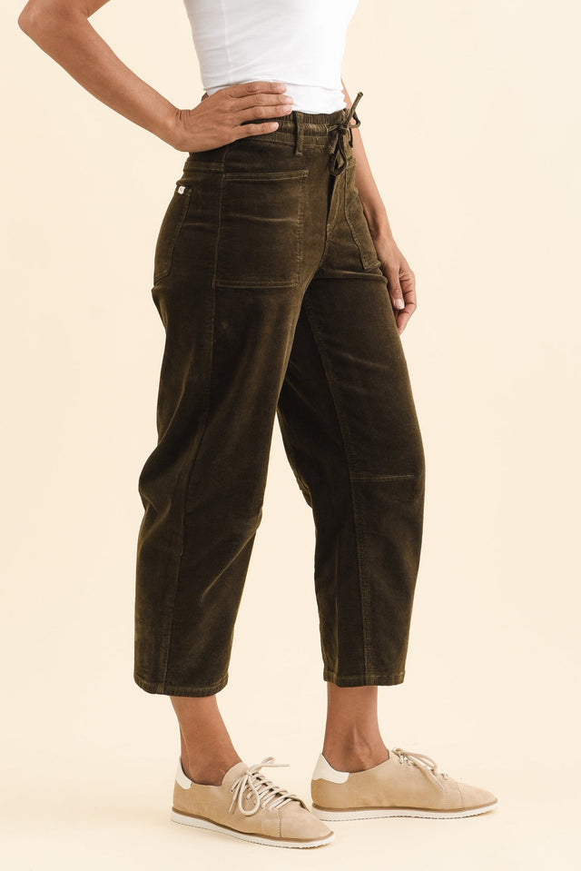 Denny Dark Green Corduroy Barrel Jeans,Brunette model,alt text|model:Cara image 4