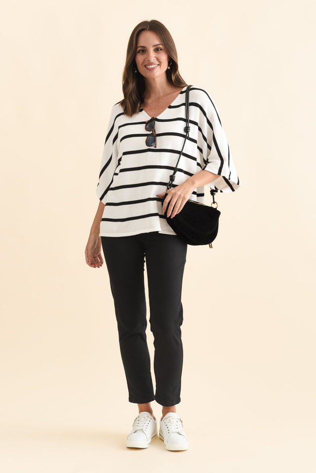 alt text|model:MJ image 3