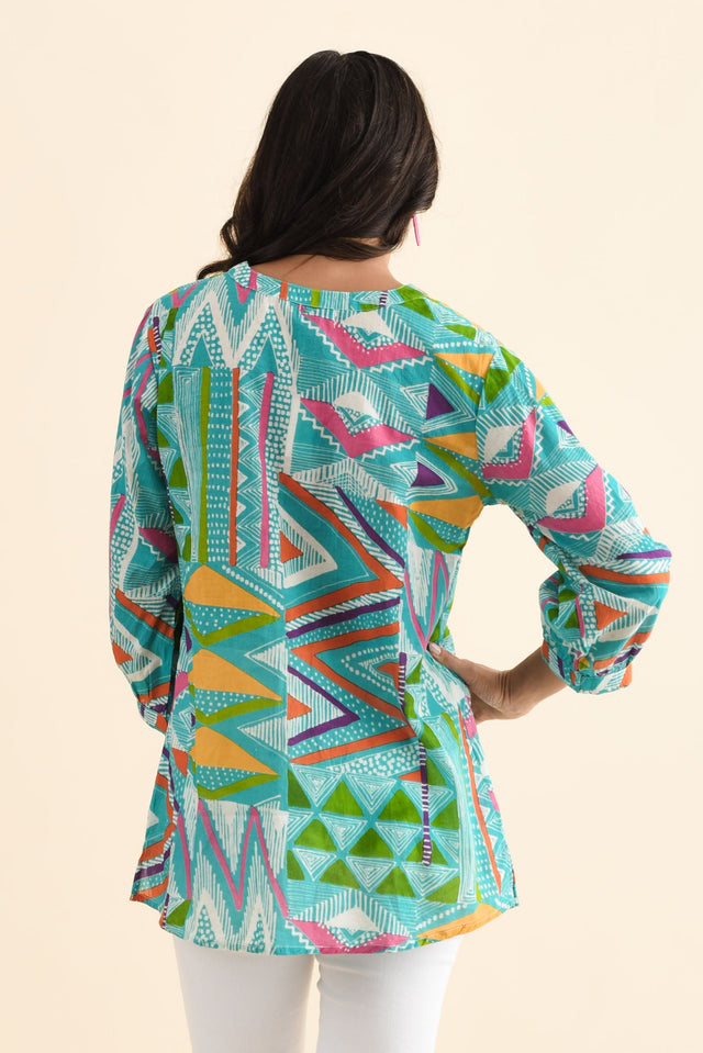 Derine Aqua Abstract Cotton Button Top,Brunette model,alt text|model:Brontie image 5