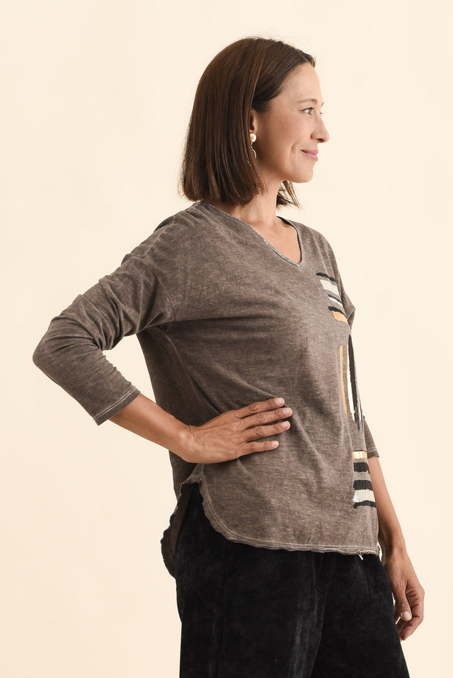 Devon Brown Brush Stroke Cotton Top,Brunette model,alt text|model:Cara image 4
