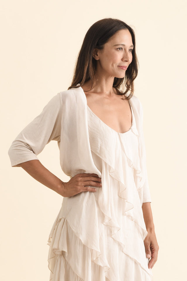 alt text|model:Cara image 4