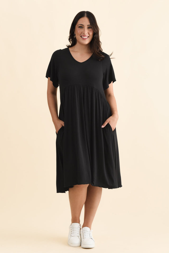 Donna Black Gathered Dress,Brunette model,alt text|model:Emilia image 9
