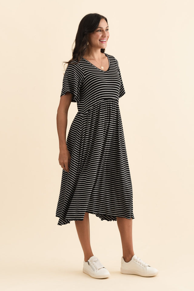 Donna Black Stripe Gathered Dress,Brunette model,alt text|model:Brontie image 4