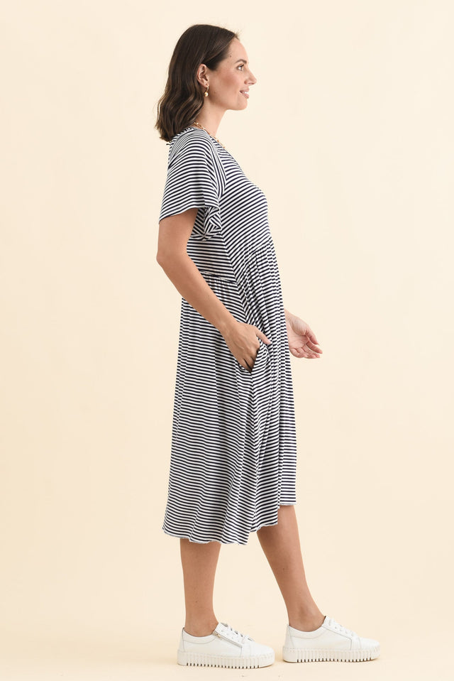 alt text|model:MJ image 6