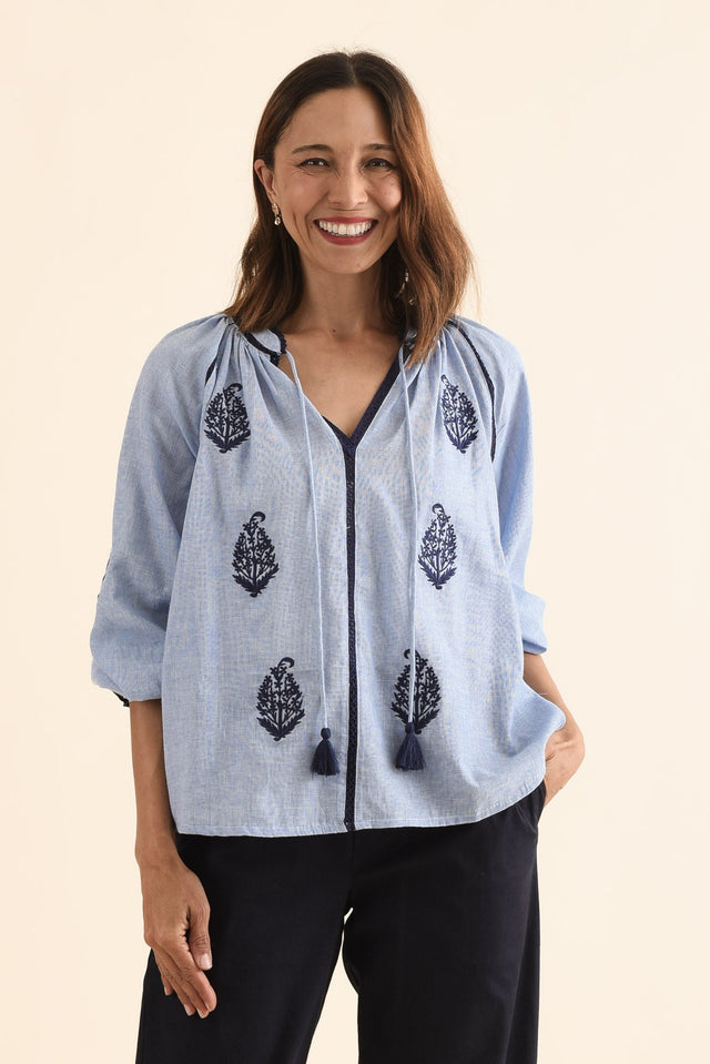 Doppio Blue Flower Cotton Tassel Top,Front,Brunette model,alt text|model:Cara image 1