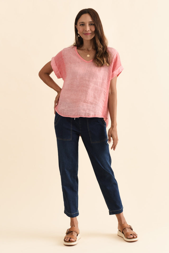 alt text|model:Cara image 8