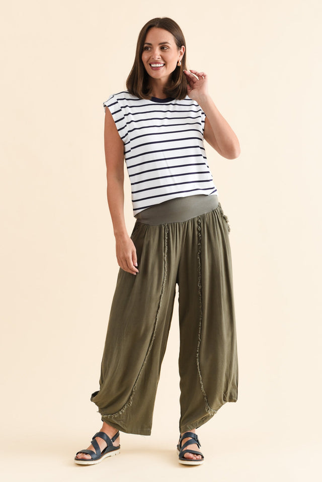 alt text|model:MJ image 7