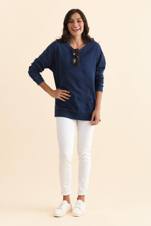 Easy Navy Cotton Crew Sweatshirt,Brunette model,alt text|model:Brontie image 4