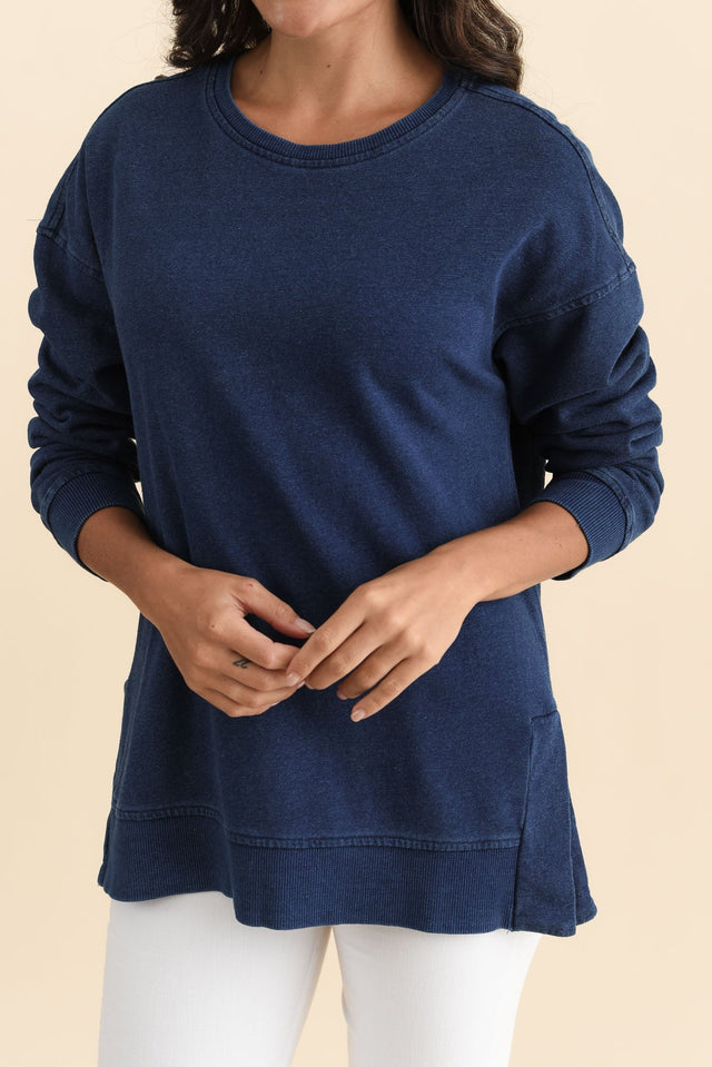 Easy Navy Cotton Crew Sweatshirt,Brunette model,alt text|model:Brontie image 7