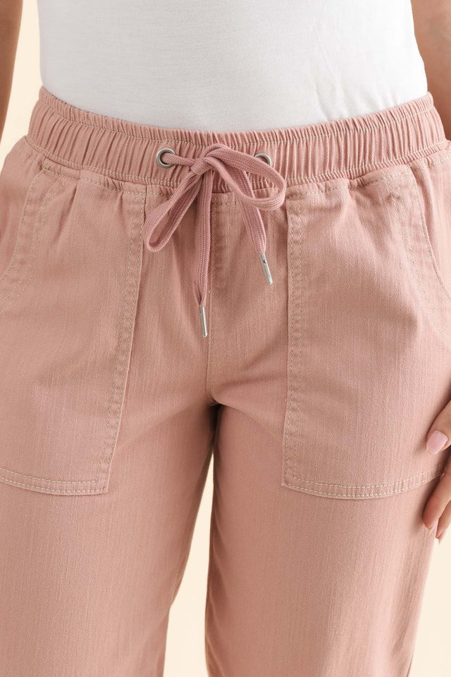 Eliana Blush Cotton Stretch Jeans,Detail,Brunette model,alt text|model:MJ image 5