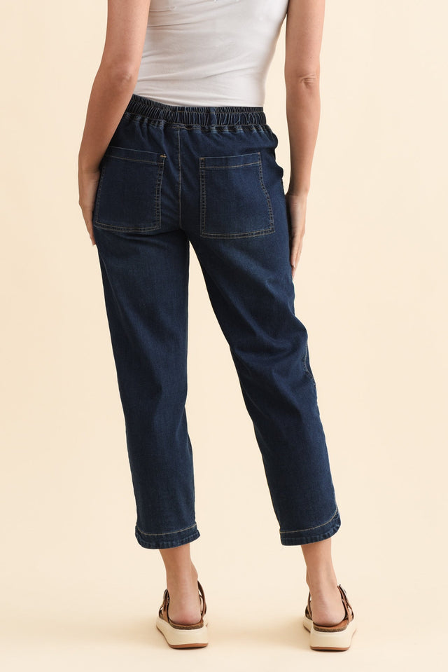 alt text|model:MJ image 6