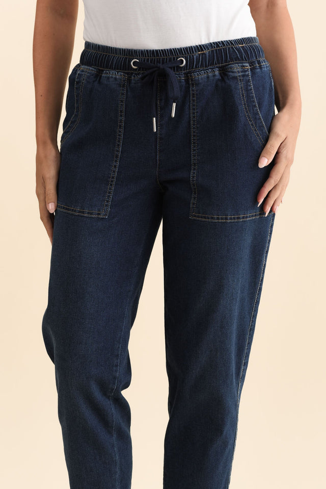 alt text|model:MJ image 6