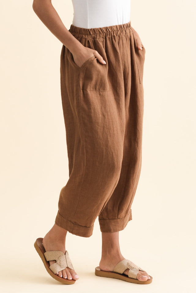 alt text|model:Brontie image 4