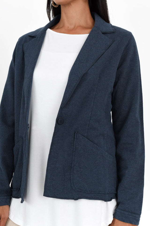 alt text|model:Cara image 7