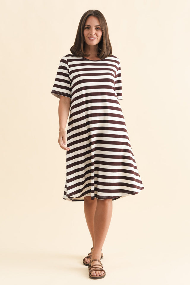 alt text|model:MJ image 3