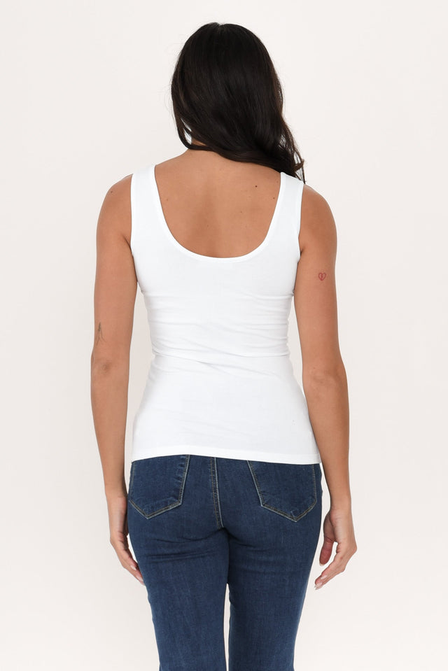 alt text|model:Brontie image 4