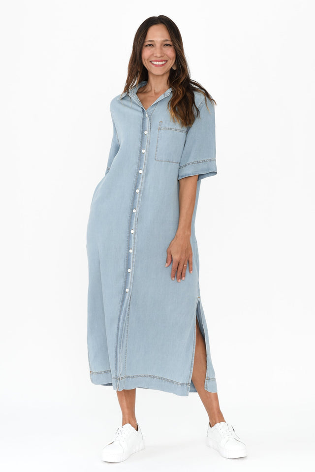 alt text|model:Cara image 7