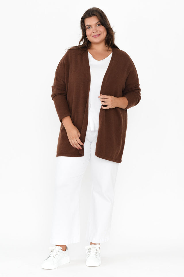 plus-size,plus-size-winter-clothing,plus-size-outerwear,curve-knits-jackets,plus-size-jumpers,plus-size-cardigans,alt text|model:Gabby