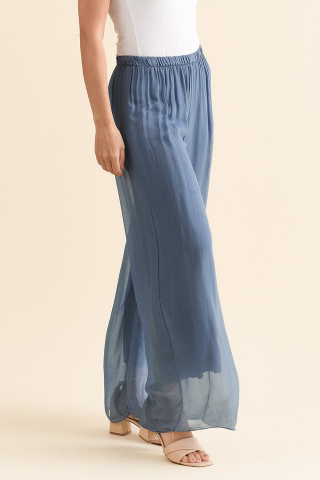 alt text|model:MJ image 4