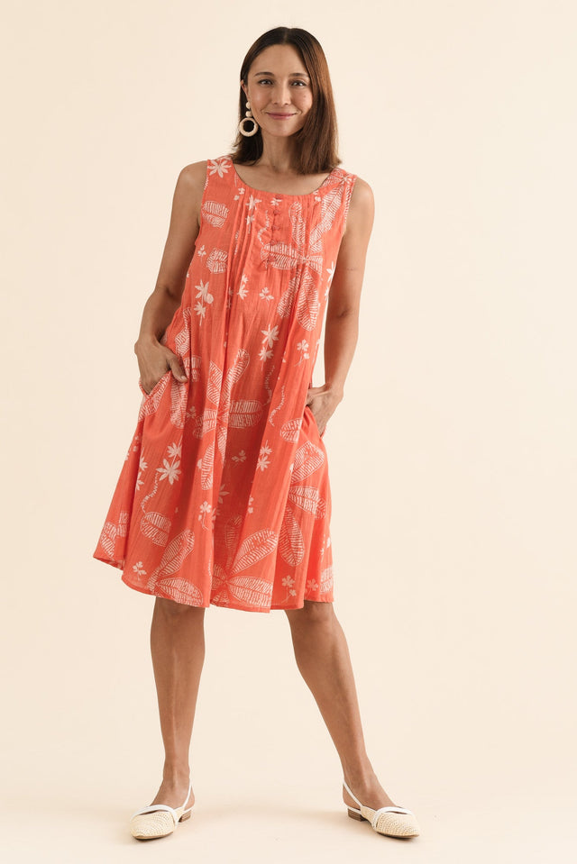 Enya Peach Flower Cotton Dress,Full Body,Brunette model,alt text|model:Cara image 6