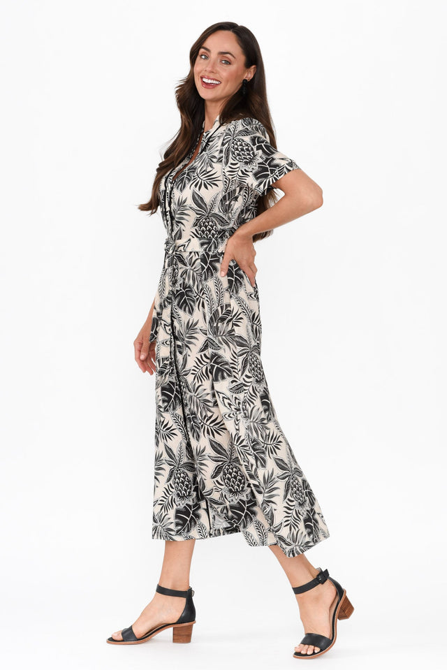 Essadora Black Leaf Linen Dress,Brunette model,alt text|model:Elouise image 4