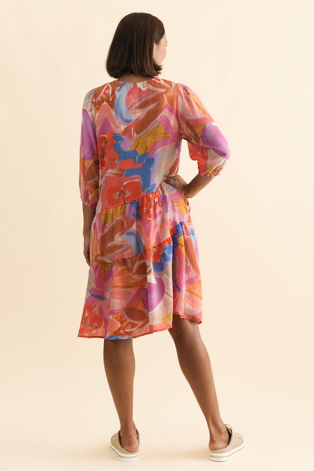 Esta Rust Abstract Sleeved Dress,Brunette model,alt text|model:Cara image 5