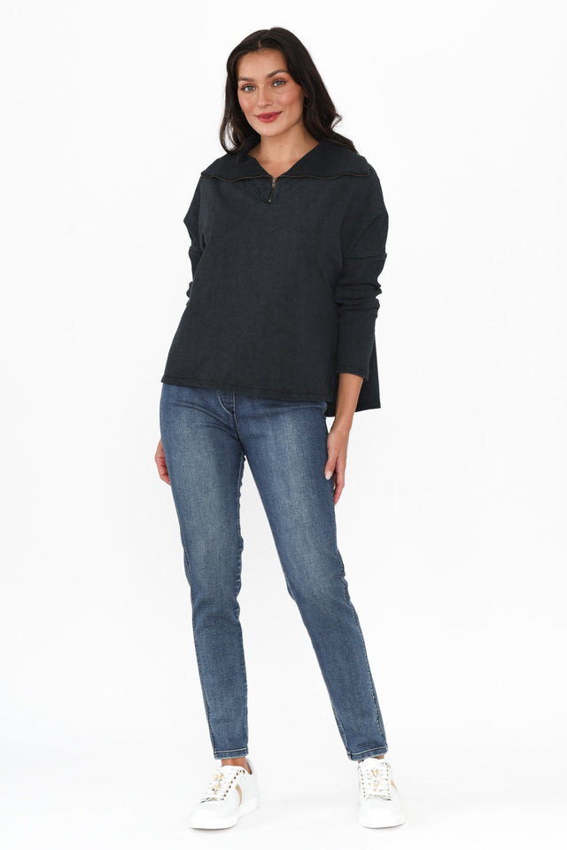 Etna Black Half Zip Sweatshirt,Brunette model,alt text|model:Brontie image 7