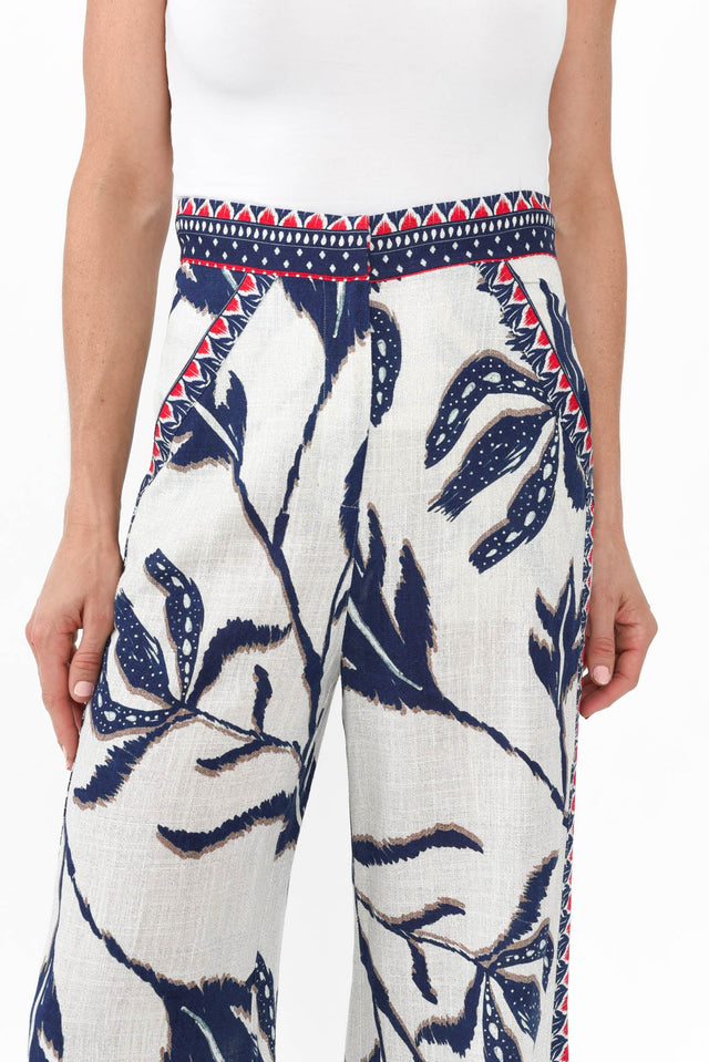 Eudora Palm Shadow Linen Blend Pants,Brunette model,alt text|model:Elouise image 6