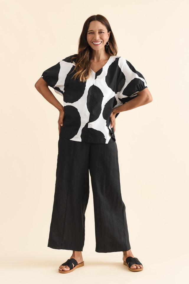 alt text|model:Cara image 7