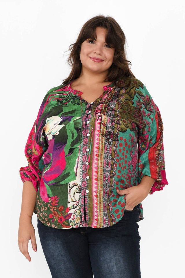 plus-size,curve-tops,plus-size-sleeved-tops,alt text|model:Gabby image 7
