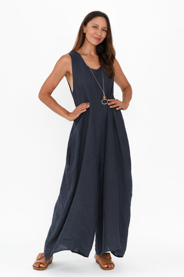 alt text|model:Cara image 3