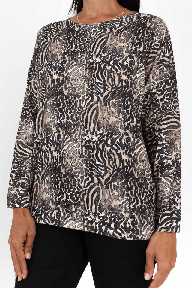 alt text|model:Cara image 6