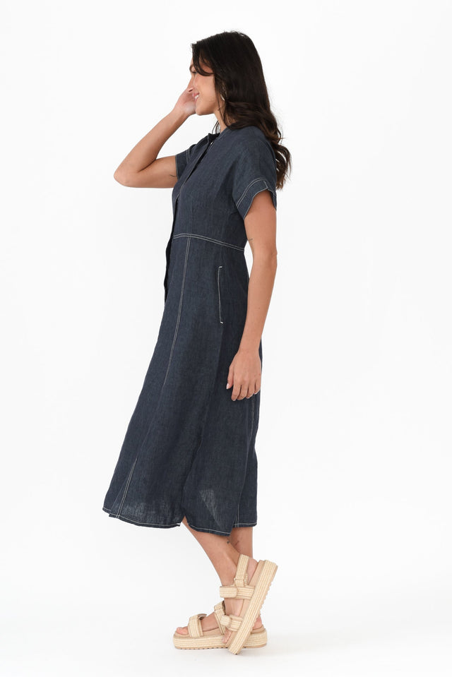 alt text|model:Brontie image 4