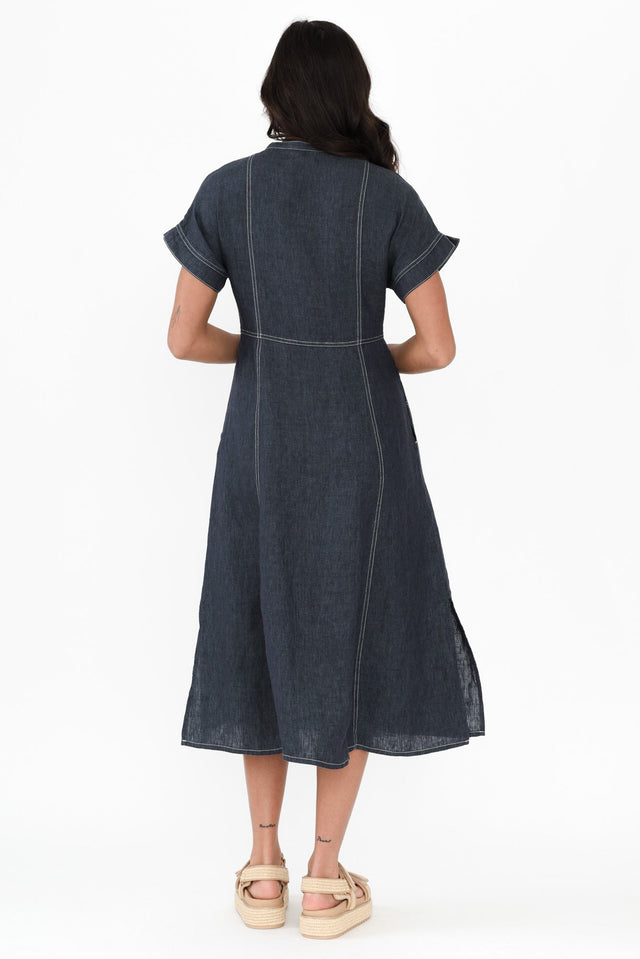 alt text|model:Brontie image 5