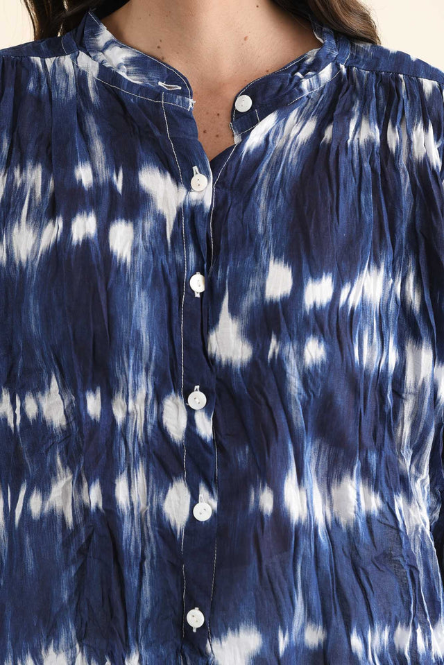 Feyra Navy Tie Dye Crinkle Cotton Blouse,Detail,Brunette model,alt text|model:MJ image 5