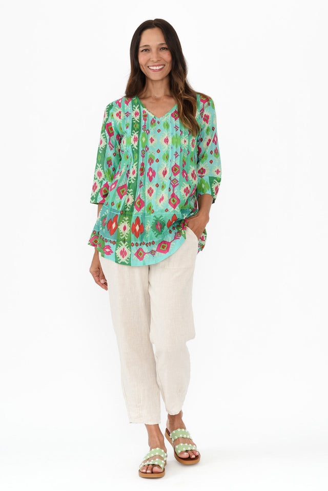 alt text|model:Cara image 8