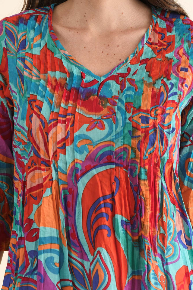 Fia Blue Foliage Sleeved Crinkle Cotton Top,Detail,Brunette model,alt text|model:MJ image 5