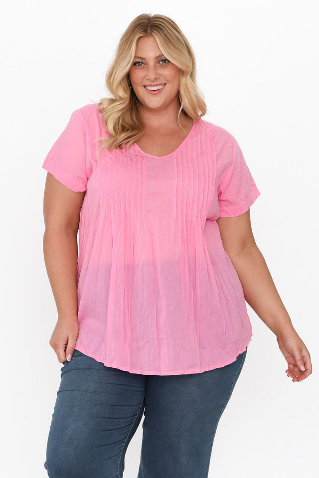 plus-size,curve-tops,plus-size-cotton-tops alt text|model:Caitlin image 8