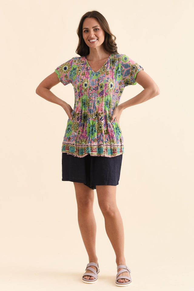 Fia Green Garden Crinkle Cotton Top,Full Body,Brunette model,alt text|model:MJ image 6