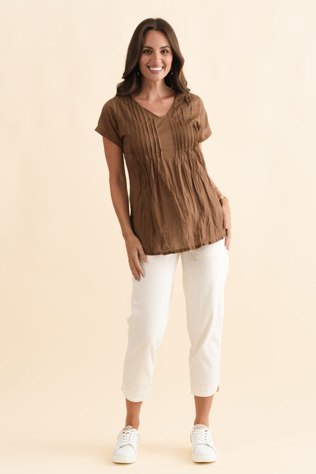 Fia Mocha Crinkle Cotton Top,Brunette model,alt text|model:MJ image 3