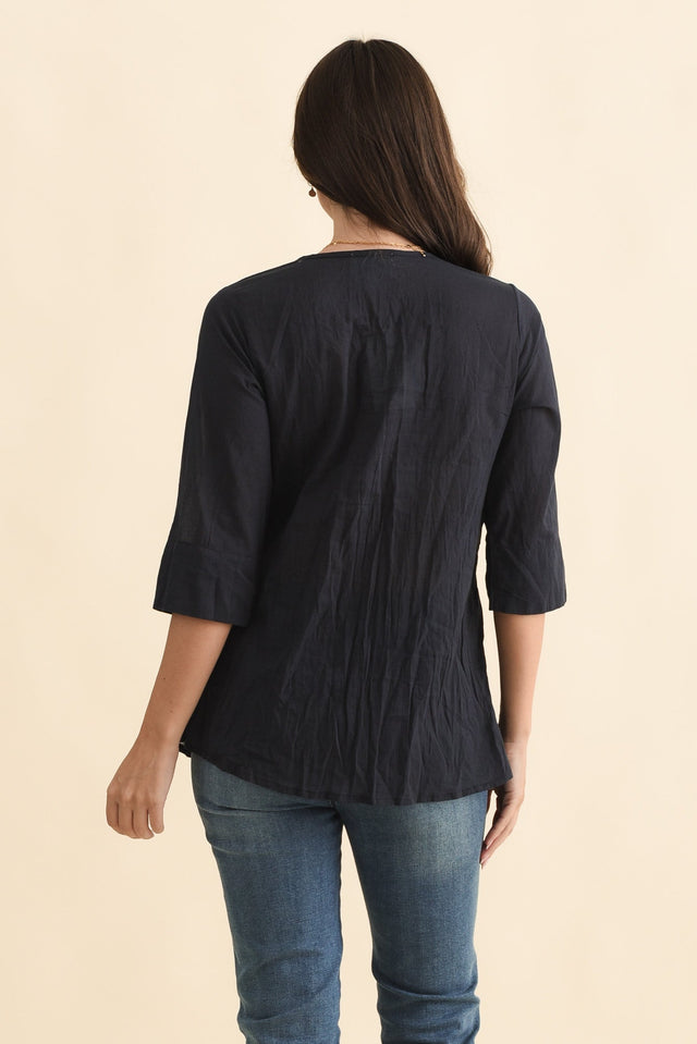Fia Navy Sleeved Crinkle Cotton Top,Brunette model,alt text|model:MJ image 5
