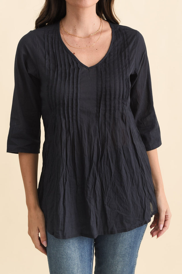 Fia Navy Sleeved Crinkle Cotton Top,Brunette model,alt text|model:MJ image 6