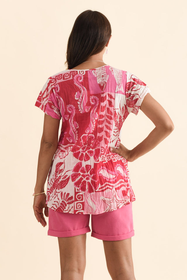 alt text|model:Cara image 5