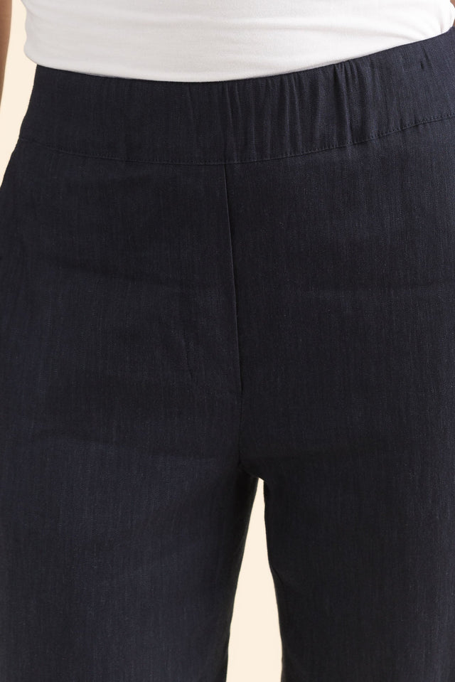 Flossie Navy Pocket Pants,Detail,Brunette model,alt text|model:MJ image 5