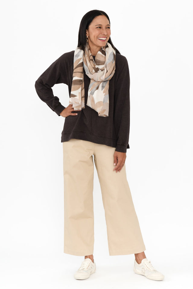 alt text|model:Cara image 4