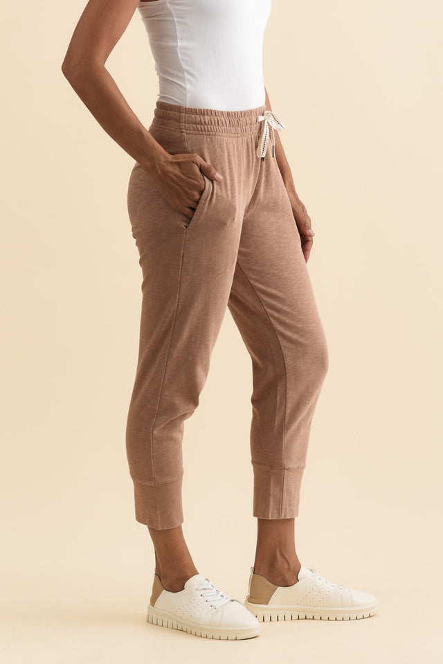 Fundamental Brunch Mocha Cotton Sweatpants,Brunette model,alt text|model:Cara image 5