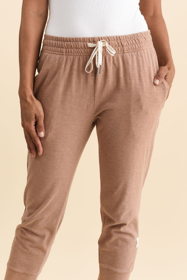 Fundamental Brunch Mocha Cotton Sweatpants,Brunette model,alt text|model:Cara image 7