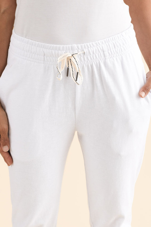 Fundamental Brunch White Cotton Sweatpants,Detail,Brunette model,alt text|model:Cara image 7
